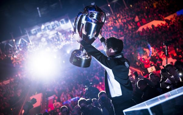 Esports Betting: A Growing Market in Online Casinos Esports Betting: A Growing Market in Online Casinos